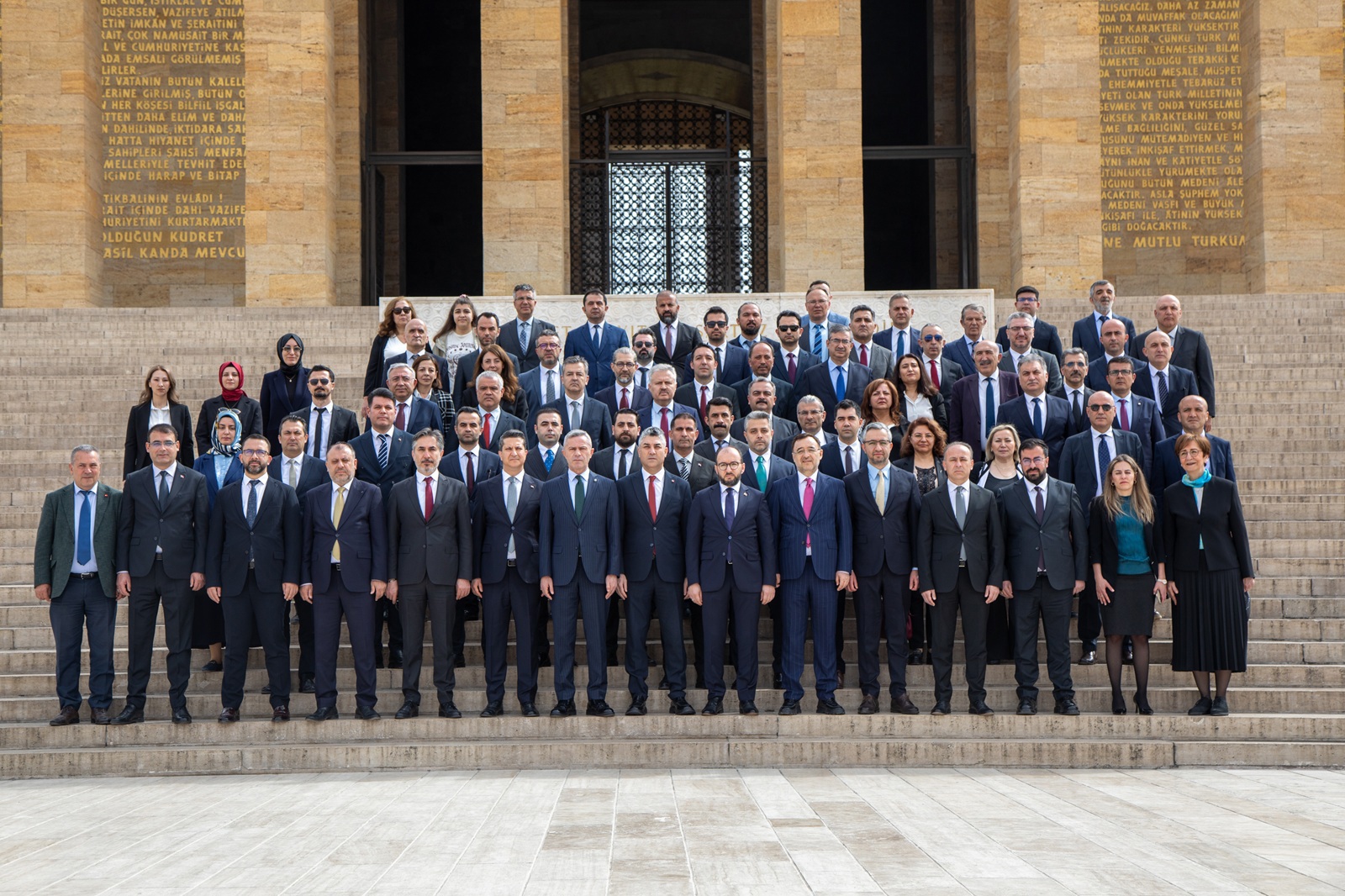 Sosyal Güvenlik Haftası Anıtkabir Ziyaretiyle Başladı